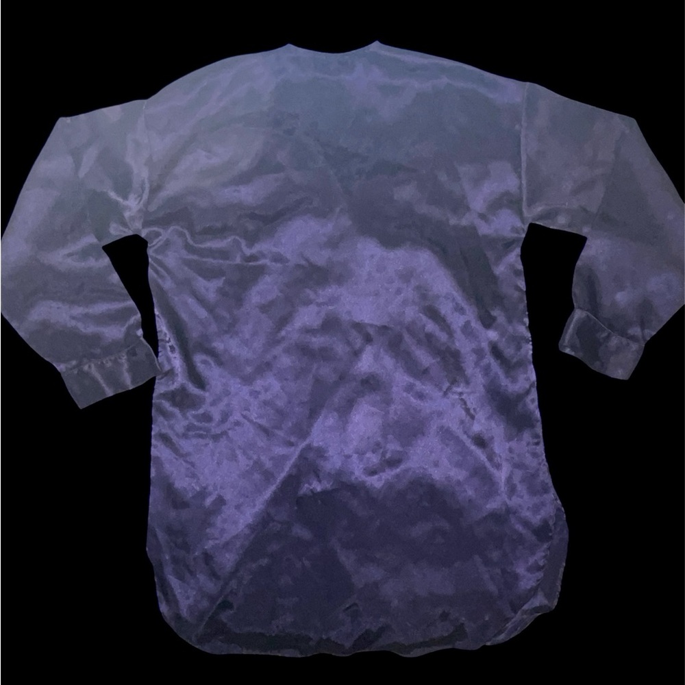 Vintage Victoria Secret gold label silky sleep shirt - Picture 7 of 7